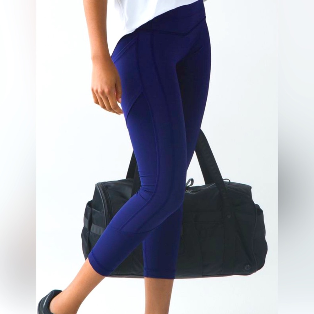 Lululemon all the right places crop hero blue size 4